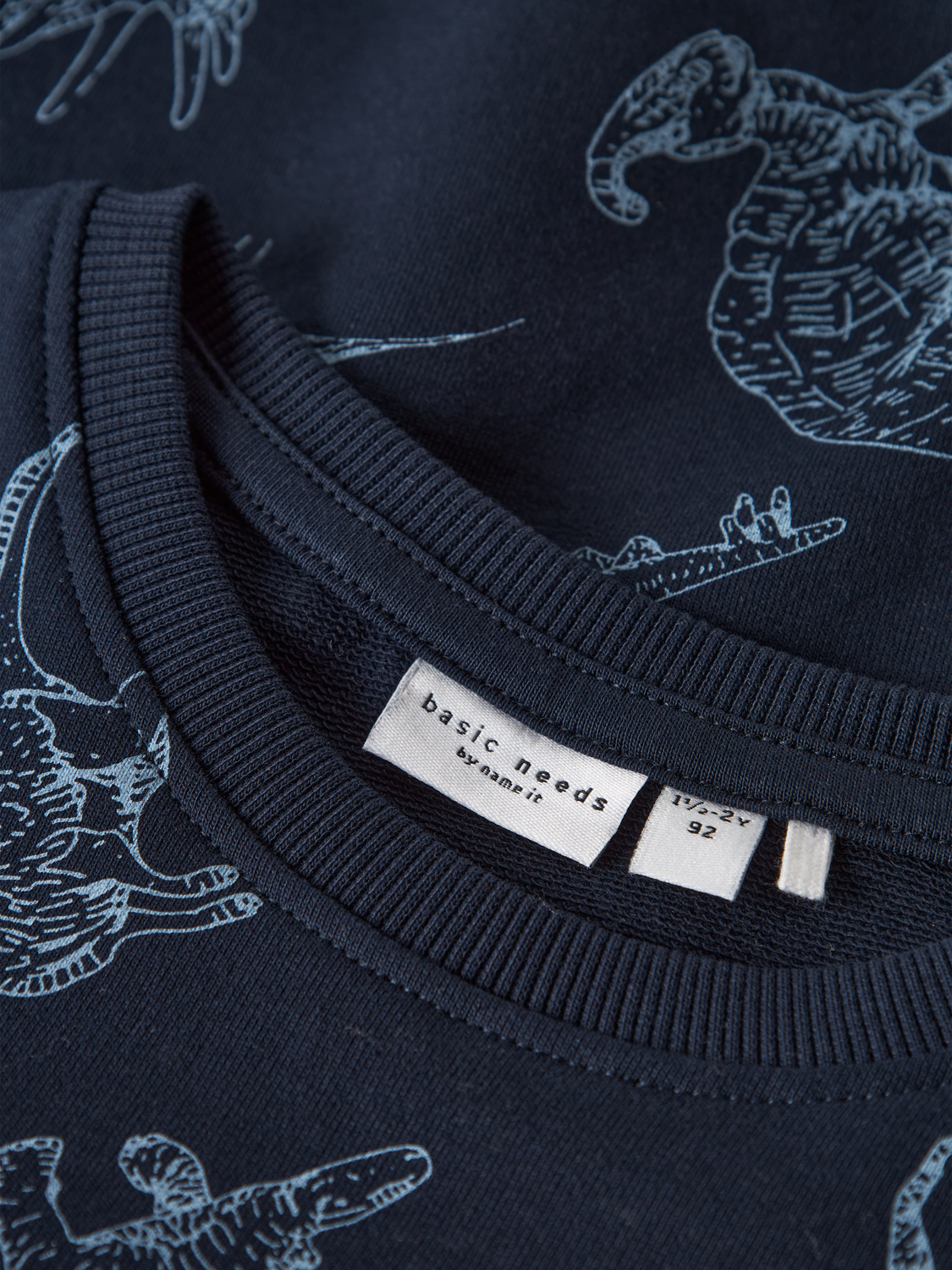 model_shot-front_full